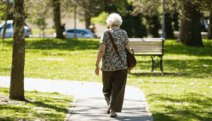 Les chiffres de Diabète France montrent qu’un senior sur quatre vit avec une glycémie instable sans le savoir. Dans les familles, la plainte récurrente reste la même : « Papa est épuisé », « Maman perd l’équilibre ». Ce malaise [&hellip;]