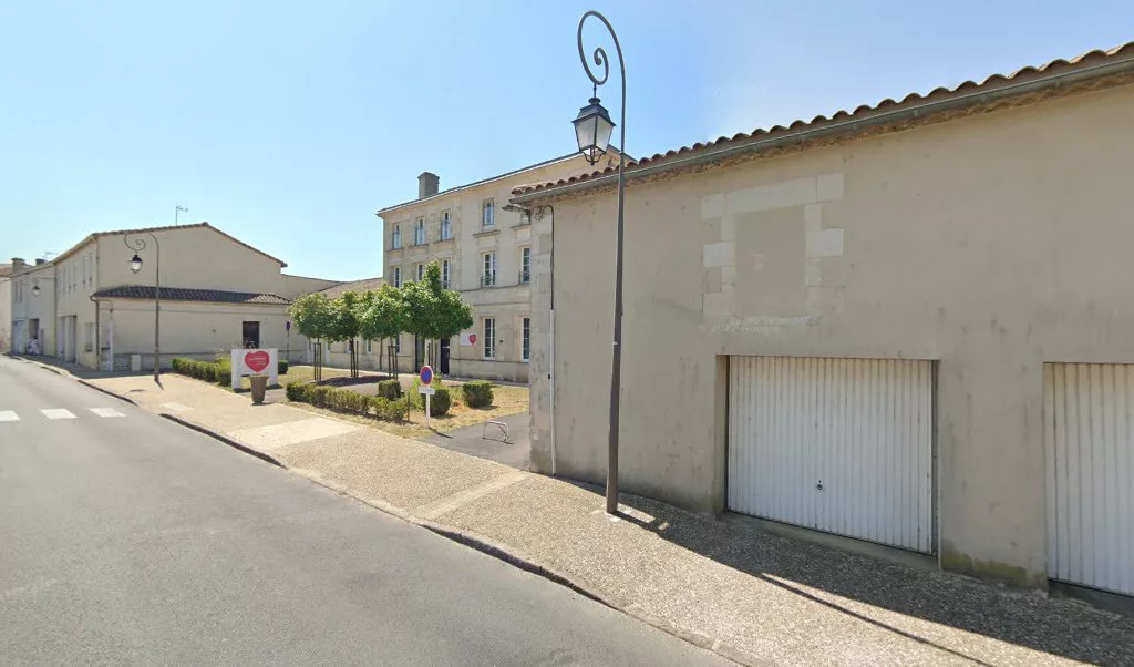 EHPAD Résidence La Chenaie - avis maison de retraite à Saint-Ciers-sur